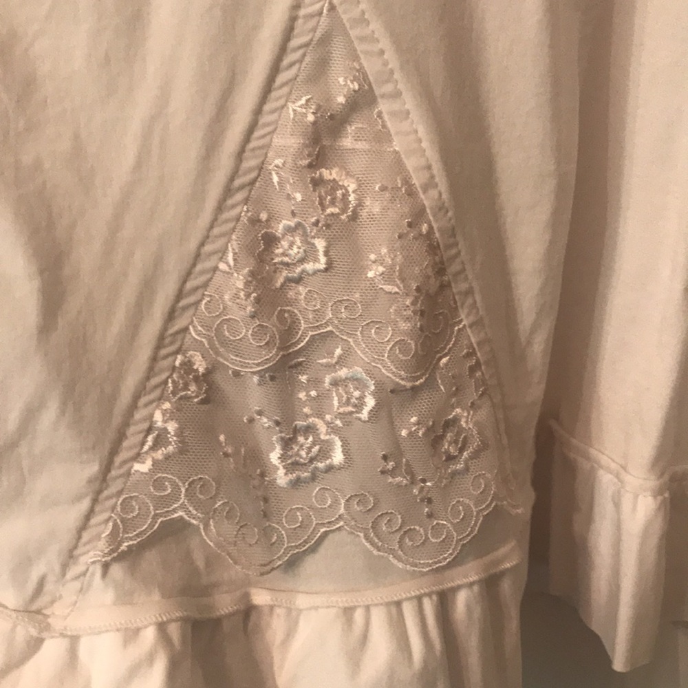 Blouse - Picture 7 of 8